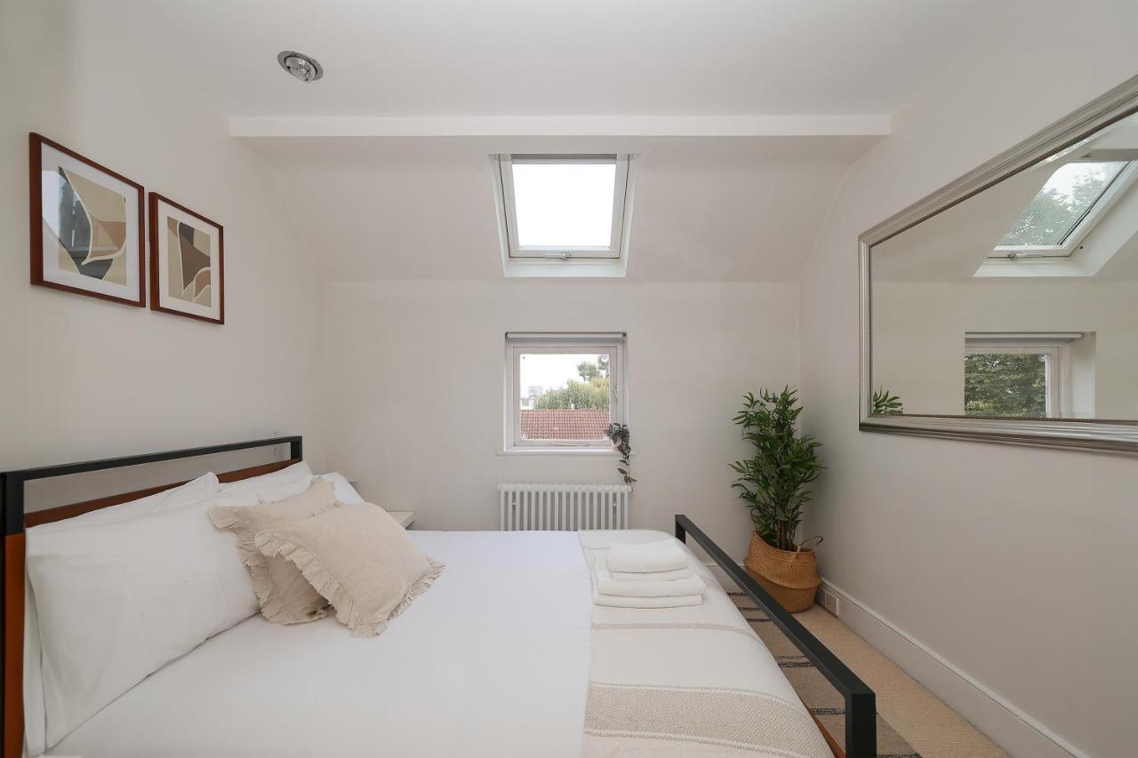 2 Bedroom Chic Apartment With Private Balcony In Notting Hill London Exterior foto